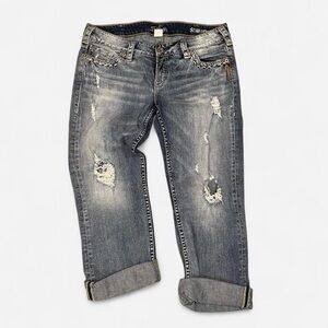Y2K Distressed Blue Capri Jeans